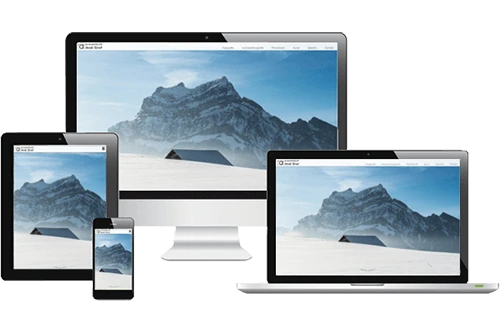 Website mit Responsive Webdesign Desktop-Bildschirm, Tablet-PC, Laptop und Smartphone auf denen die selbe Website eines Fotografen als Responsive Webdesign angezeigt wird