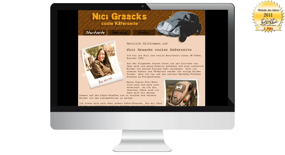 Bildschirm mit privater Website im Retro-Stil mit VW Käfer im oberen Bereich